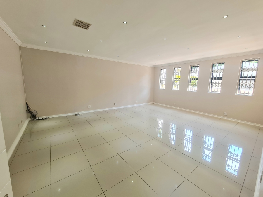 8 Bedroom Property for Sale in Montrose KwaZulu-Natal