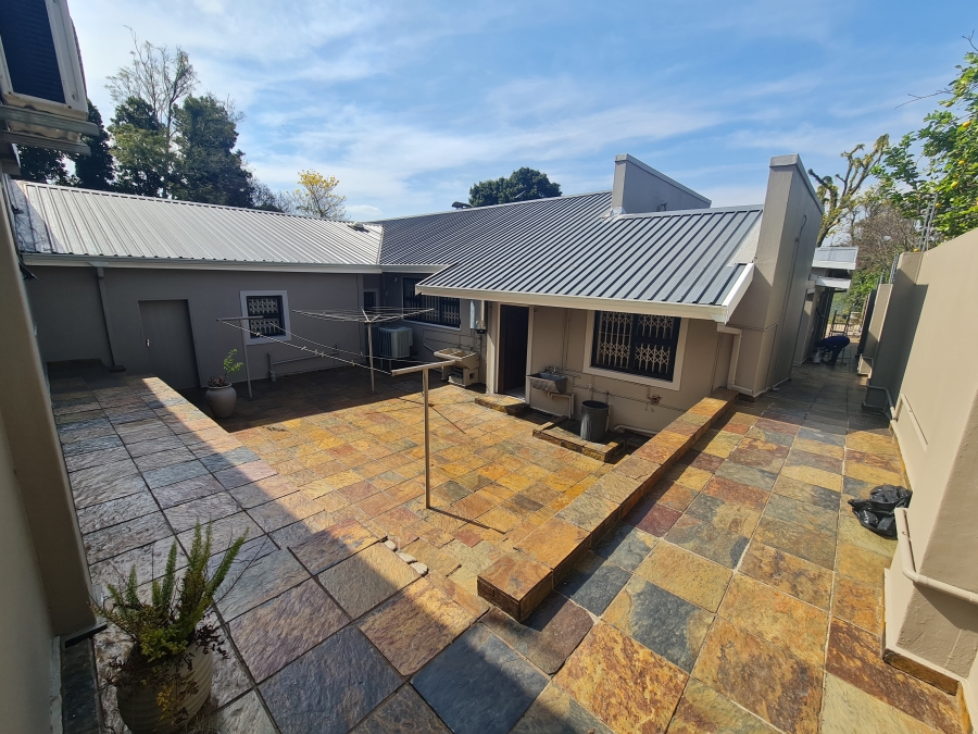 8 Bedroom Property for Sale in Montrose KwaZulu-Natal