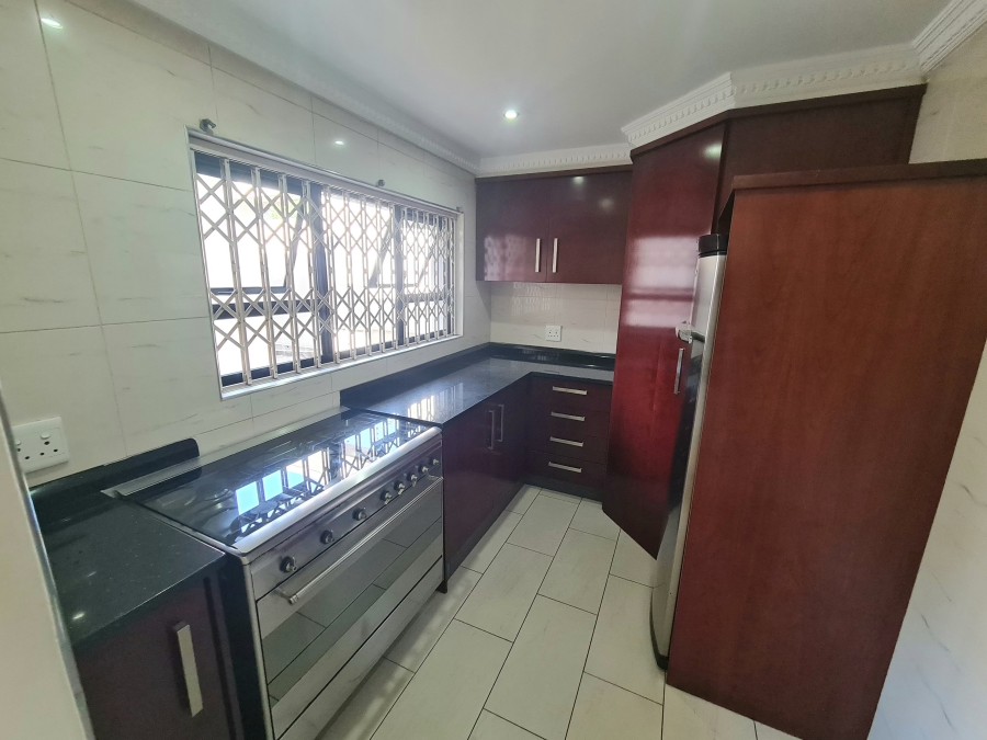 8 Bedroom Property for Sale in Montrose KwaZulu-Natal