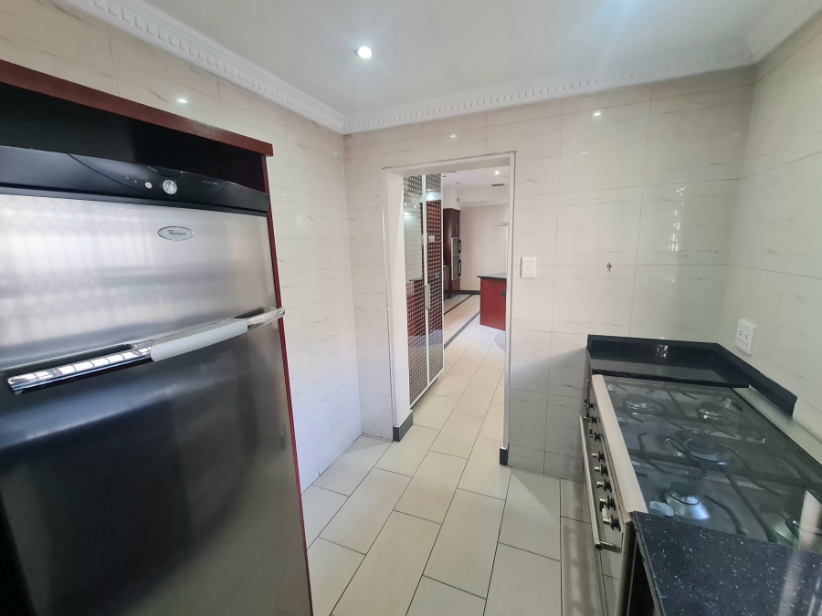 8 Bedroom Property for Sale in Montrose KwaZulu-Natal
