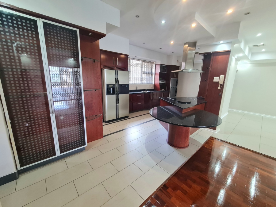 8 Bedroom Property for Sale in Montrose KwaZulu-Natal