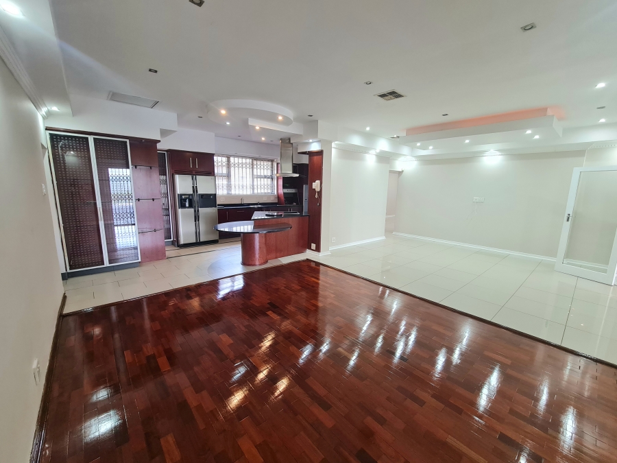 8 Bedroom Property for Sale in Montrose KwaZulu-Natal