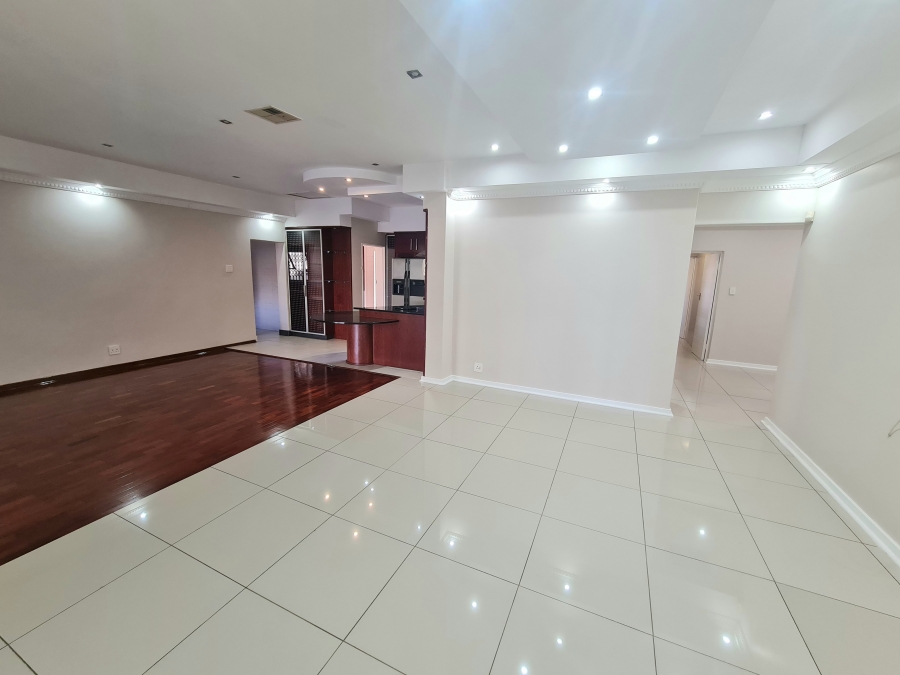 8 Bedroom Property for Sale in Montrose KwaZulu-Natal