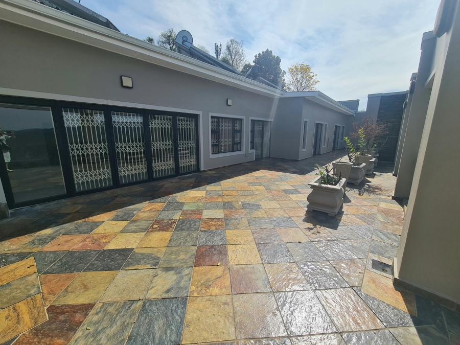 8 Bedroom Property for Sale in Montrose KwaZulu-Natal