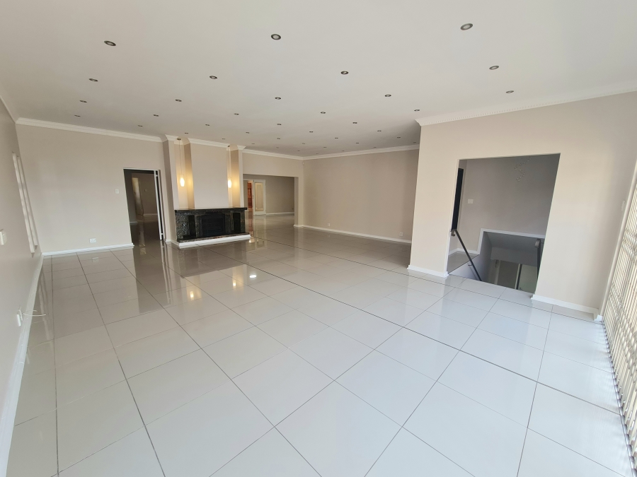 8 Bedroom Property for Sale in Montrose KwaZulu-Natal