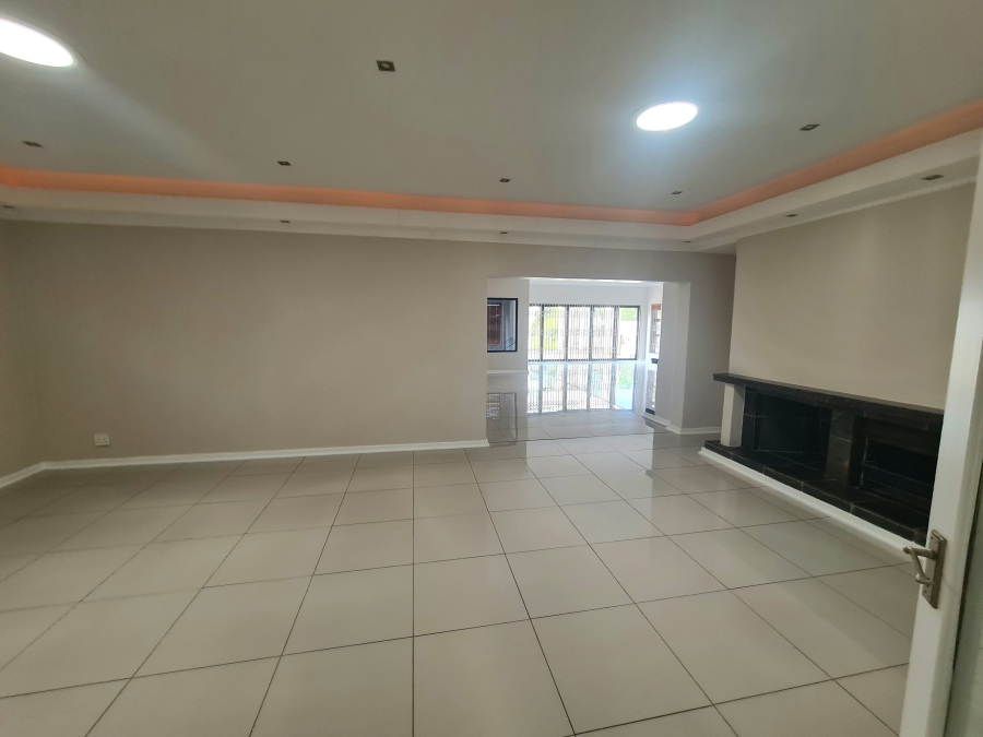 8 Bedroom Property for Sale in Montrose KwaZulu-Natal