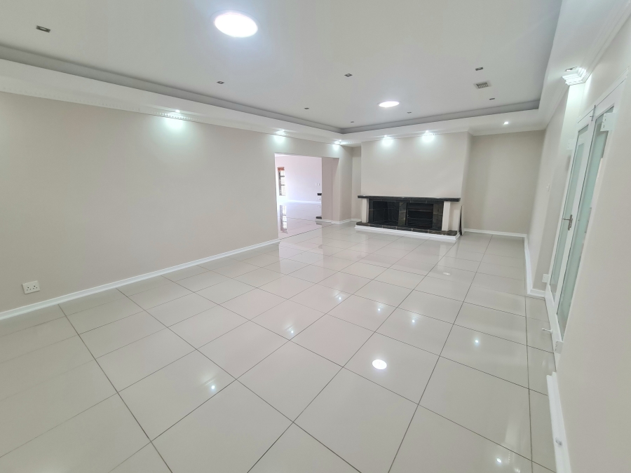 8 Bedroom Property for Sale in Montrose KwaZulu-Natal