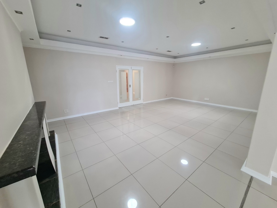 8 Bedroom Property for Sale in Montrose KwaZulu-Natal