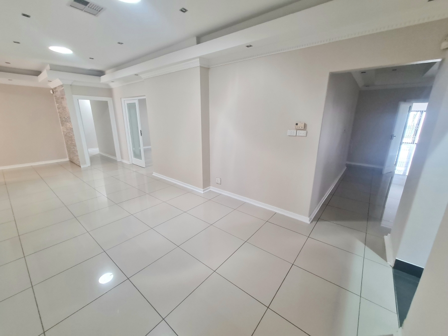 8 Bedroom Property for Sale in Montrose KwaZulu-Natal