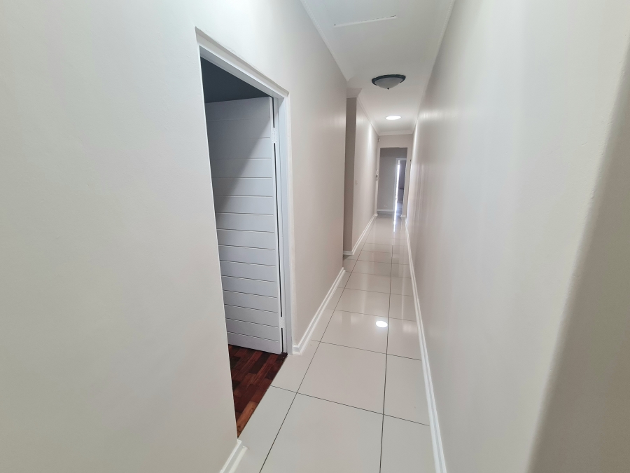 8 Bedroom Property for Sale in Montrose KwaZulu-Natal