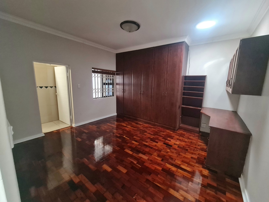 8 Bedroom Property for Sale in Montrose KwaZulu-Natal