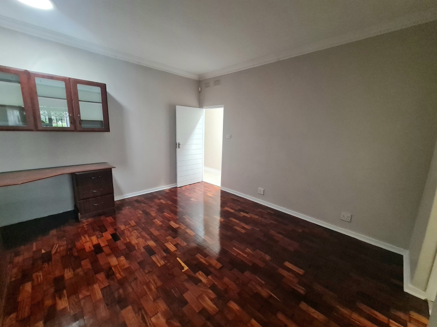 8 Bedroom Property for Sale in Montrose KwaZulu-Natal