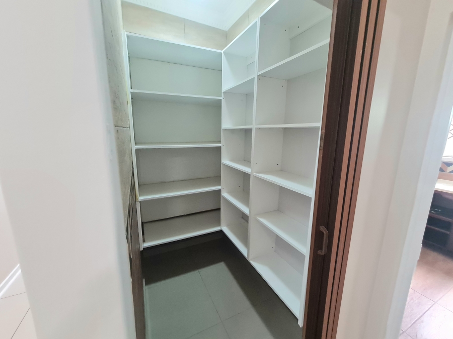 8 Bedroom Property for Sale in Montrose KwaZulu-Natal