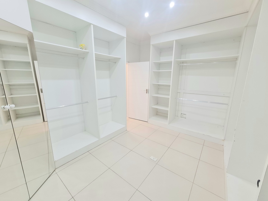 8 Bedroom Property for Sale in Montrose KwaZulu-Natal