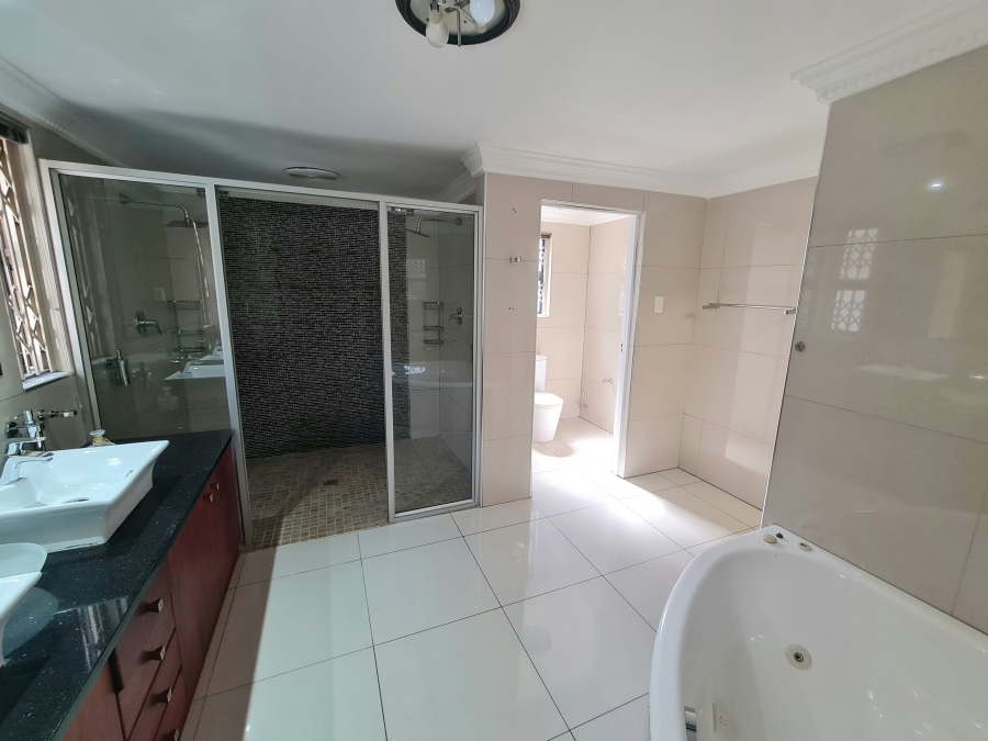8 Bedroom Property for Sale in Montrose KwaZulu-Natal