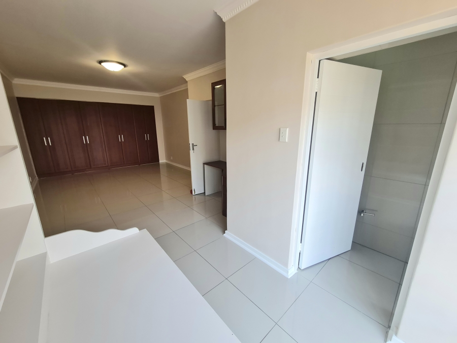 8 Bedroom Property for Sale in Montrose KwaZulu-Natal