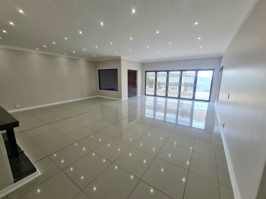 8 Bedroom Property for Sale in Montrose KwaZulu-Natal