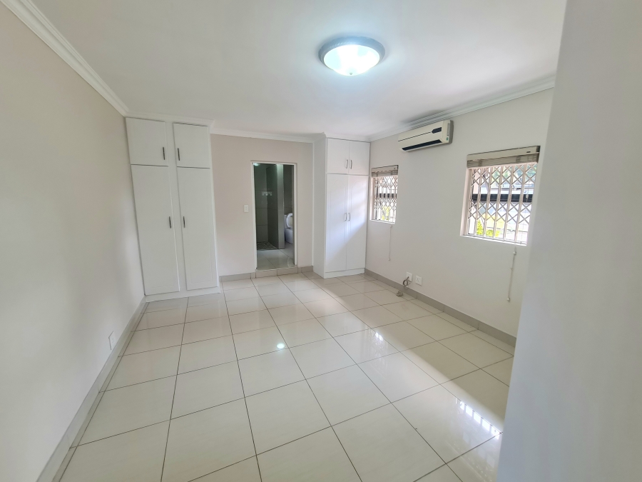 8 Bedroom Property for Sale in Montrose KwaZulu-Natal