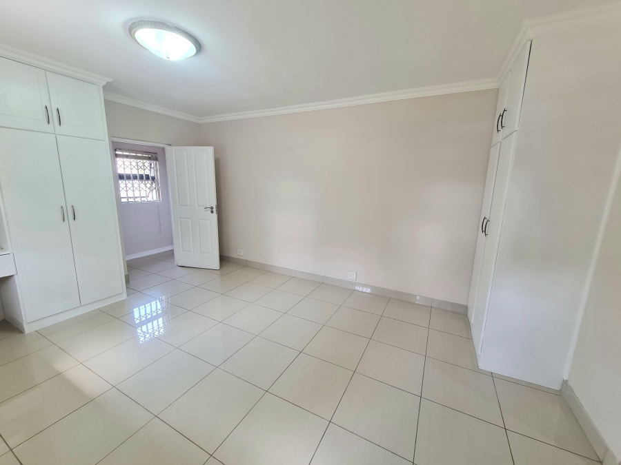 8 Bedroom Property for Sale in Montrose KwaZulu-Natal