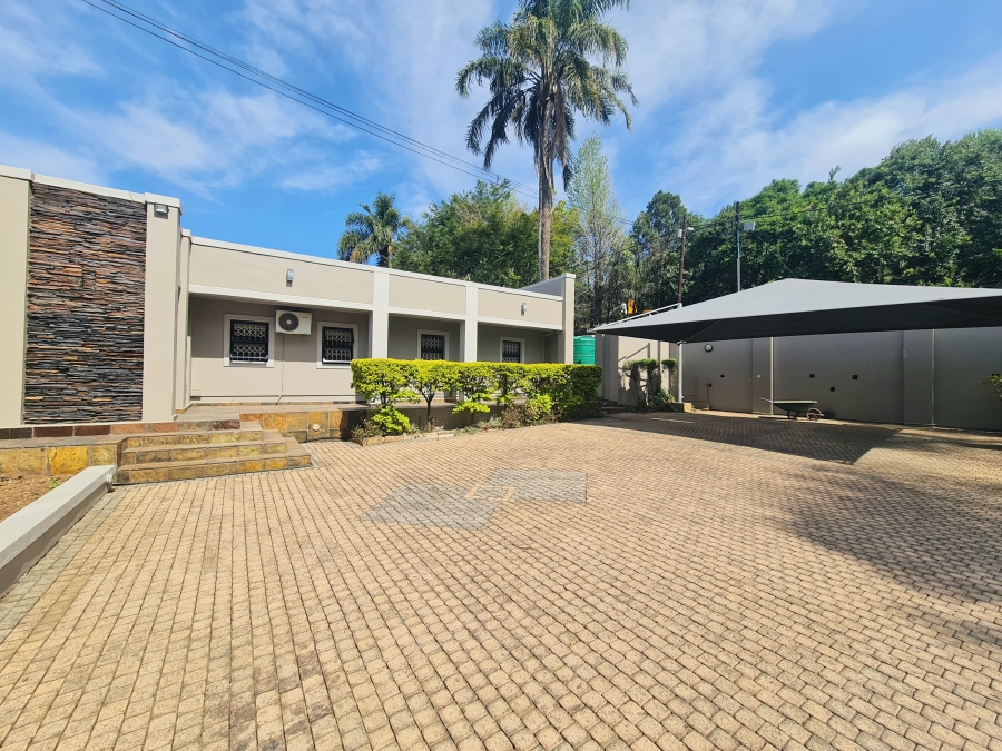8 Bedroom Property for Sale in Montrose KwaZulu-Natal