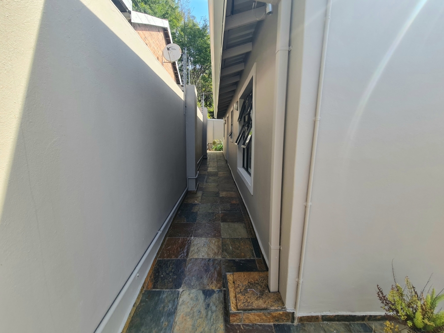 8 Bedroom Property for Sale in Montrose KwaZulu-Natal