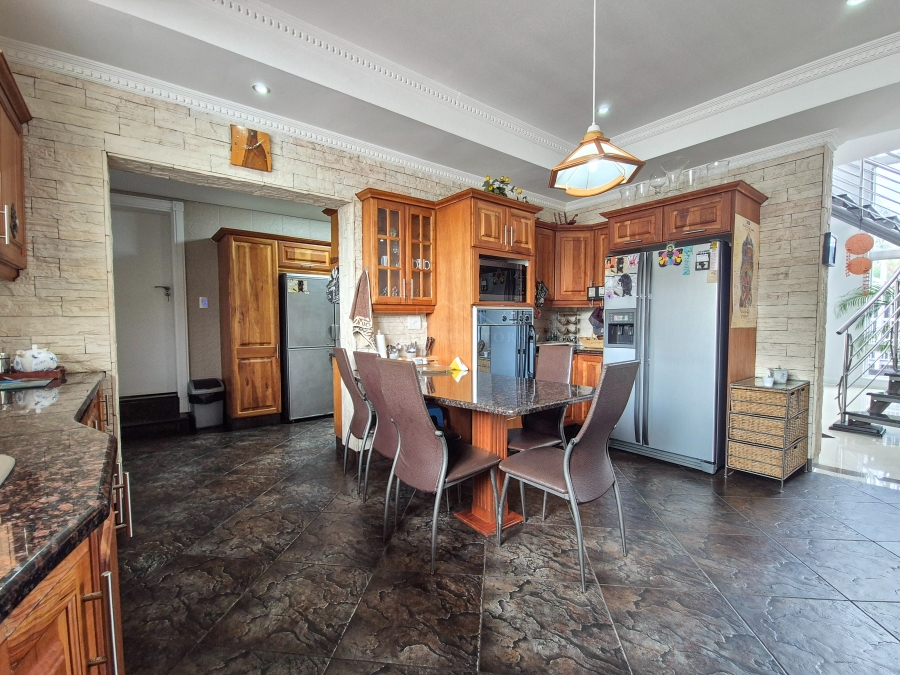 6 Bedroom Property for Sale in Sheffield Beach KwaZulu-Natal