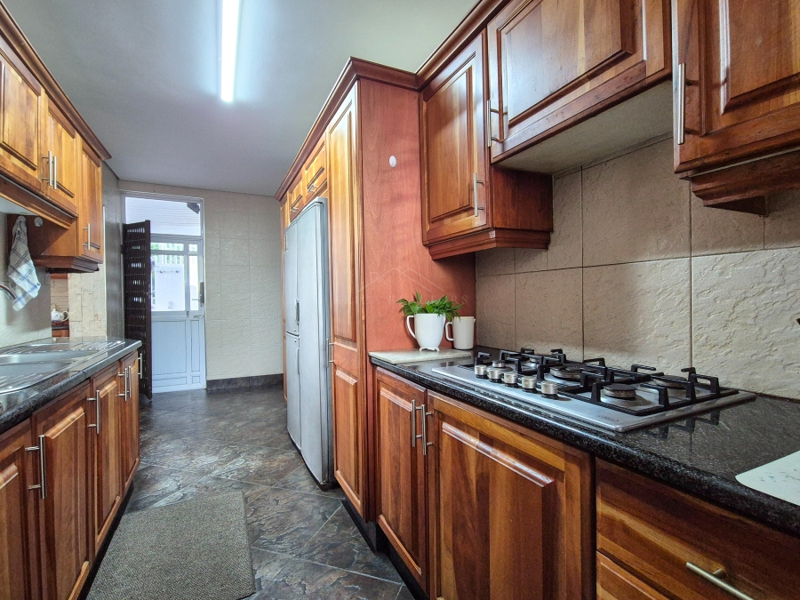 6 Bedroom Property for Sale in Sheffield Beach KwaZulu-Natal