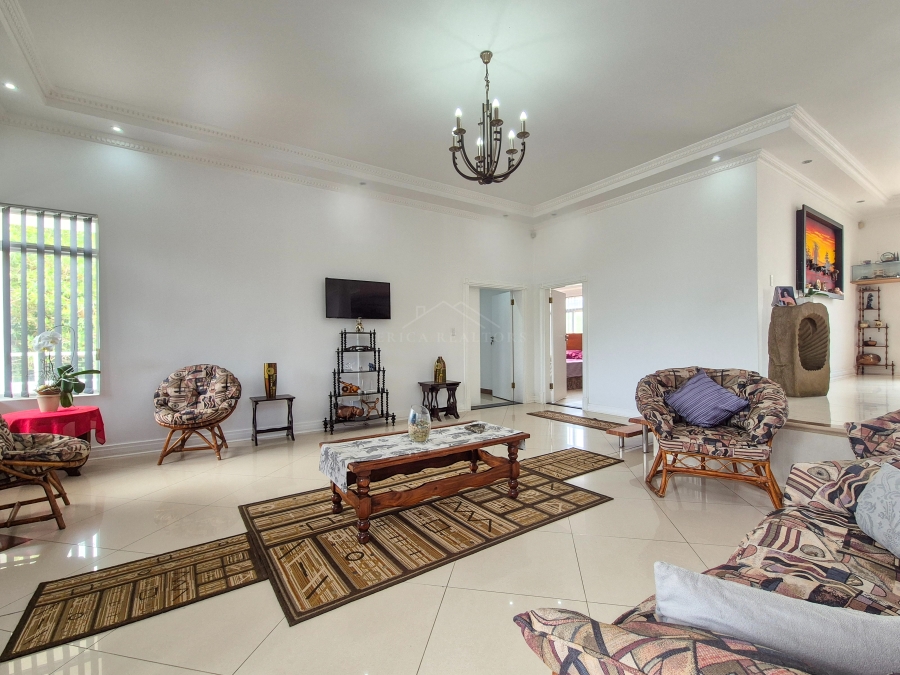 6 Bedroom Property for Sale in Sheffield Beach KwaZulu-Natal