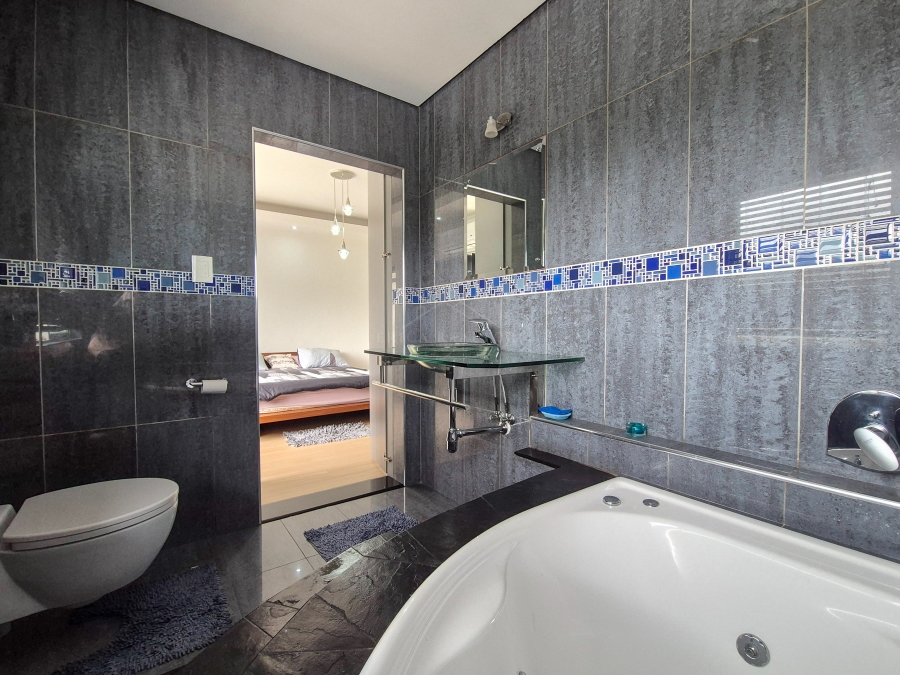 6 Bedroom Property for Sale in Sheffield Beach KwaZulu-Natal