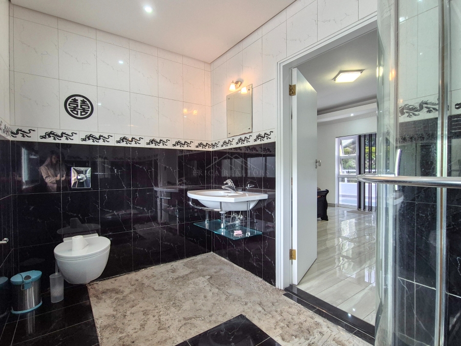 6 Bedroom Property for Sale in Sheffield Beach KwaZulu-Natal