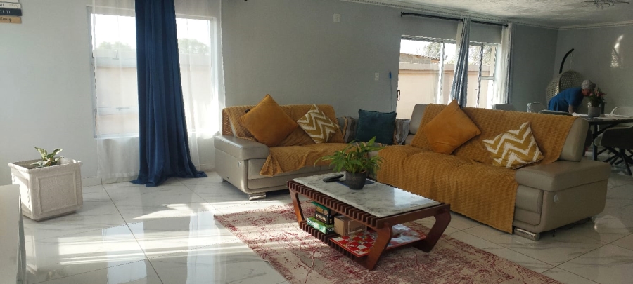 4 Bedroom Property for Sale in Sunset View KwaZulu-Natal