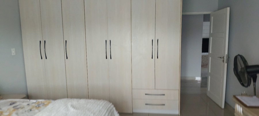 4 Bedroom Property for Sale in Sunset View KwaZulu-Natal