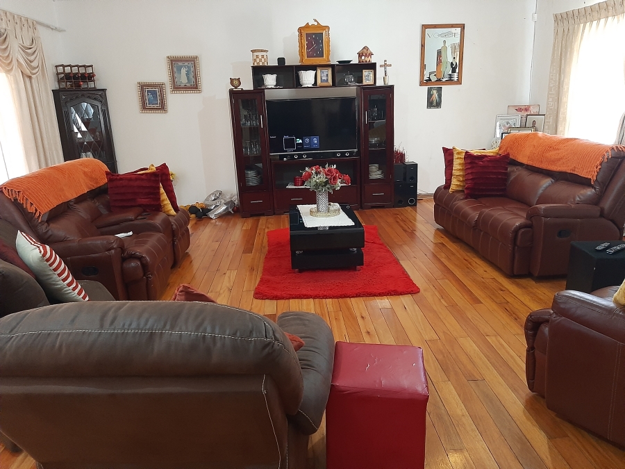 5 Bedroom Property for Sale in Albert Falls KwaZulu-Natal