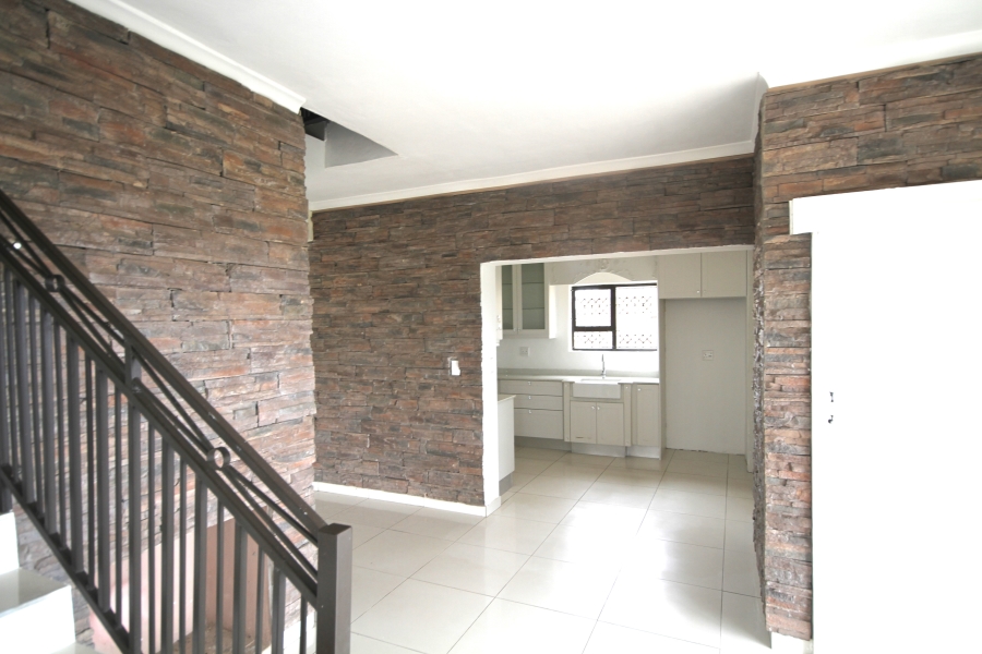 3 Bedroom Property for Sale in Amanzimtoti KwaZulu-Natal