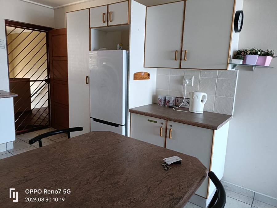 To Let 2 Bedroom Property for Rent in Uvongo Beach KwaZulu-Natal