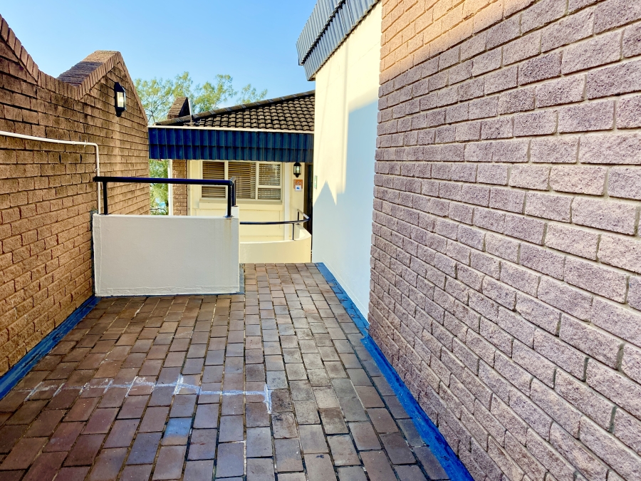To Let 2 Bedroom Property for Rent in Umhlanga KwaZulu-Natal