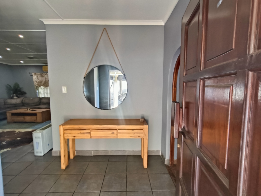 4 Bedroom Property for Sale in Meer En See KwaZulu-Natal