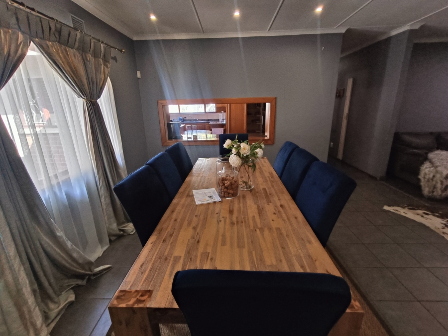4 Bedroom Property for Sale in Meer En See KwaZulu-Natal
