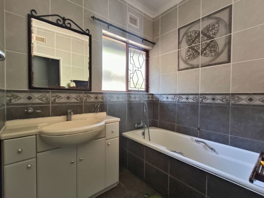 4 Bedroom Property for Sale in Meer En See KwaZulu-Natal