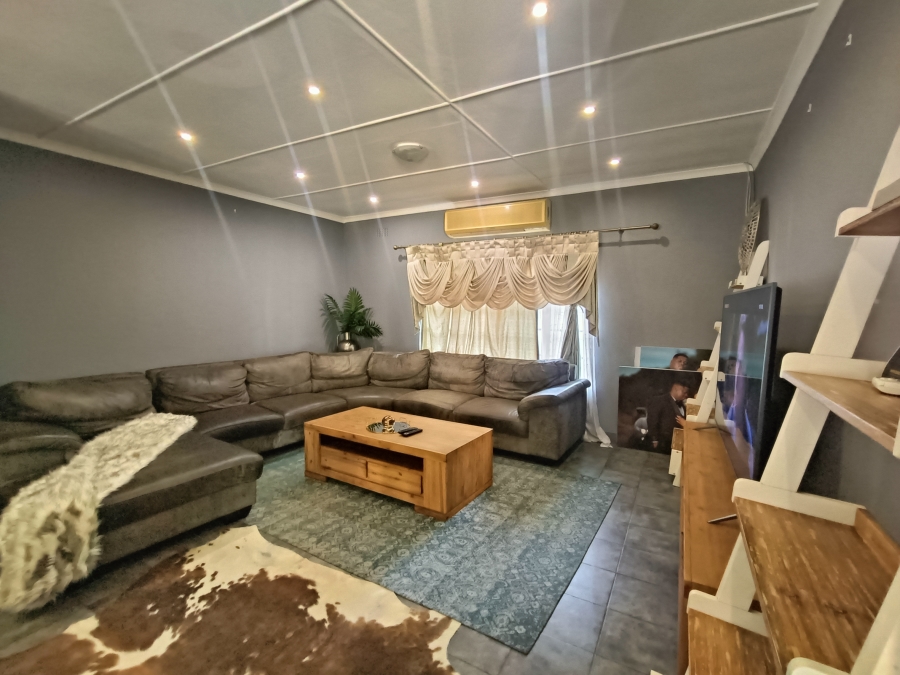 4 Bedroom Property for Sale in Meer En See KwaZulu-Natal