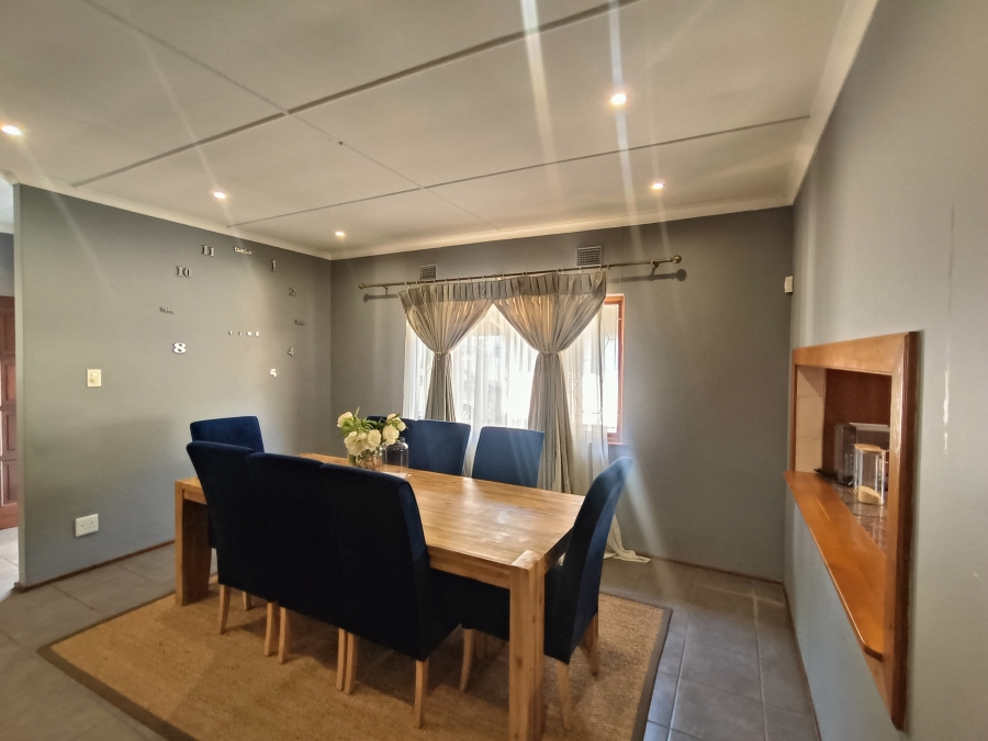 4 Bedroom Property for Sale in Meer En See KwaZulu-Natal
