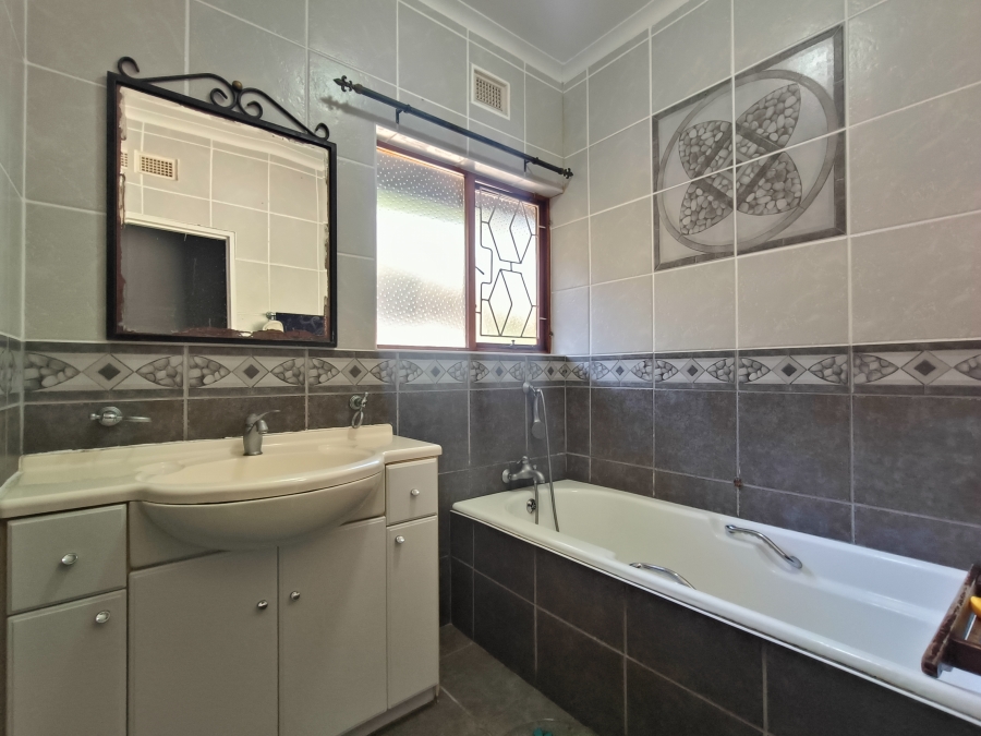 4 Bedroom Property for Sale in Meer En See KwaZulu-Natal