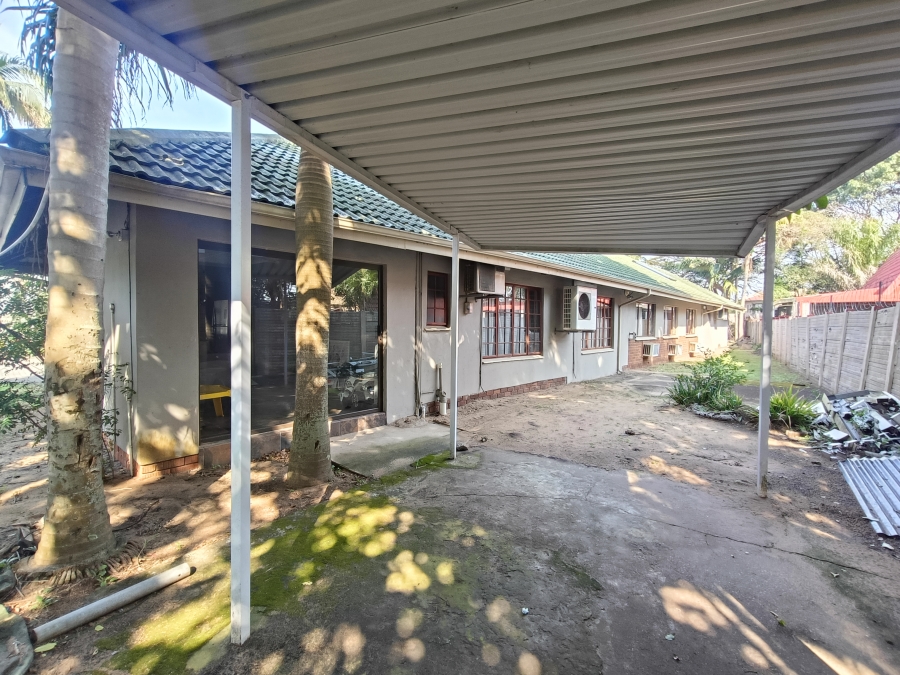 4 Bedroom Property for Sale in Meer En See KwaZulu-Natal