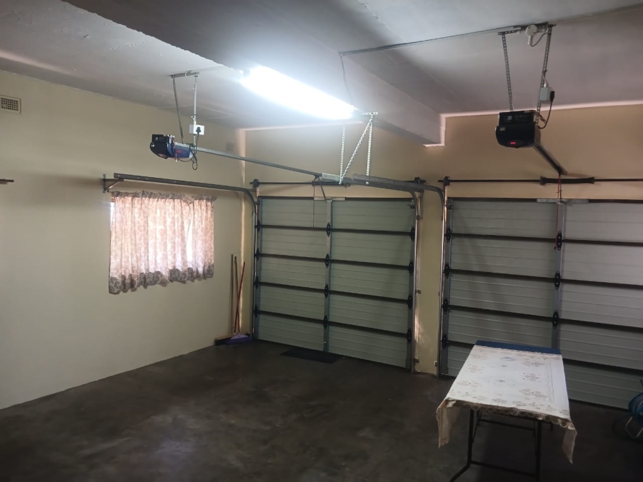 5 Bedroom Property for Sale in Stanger Manor KwaZulu-Natal