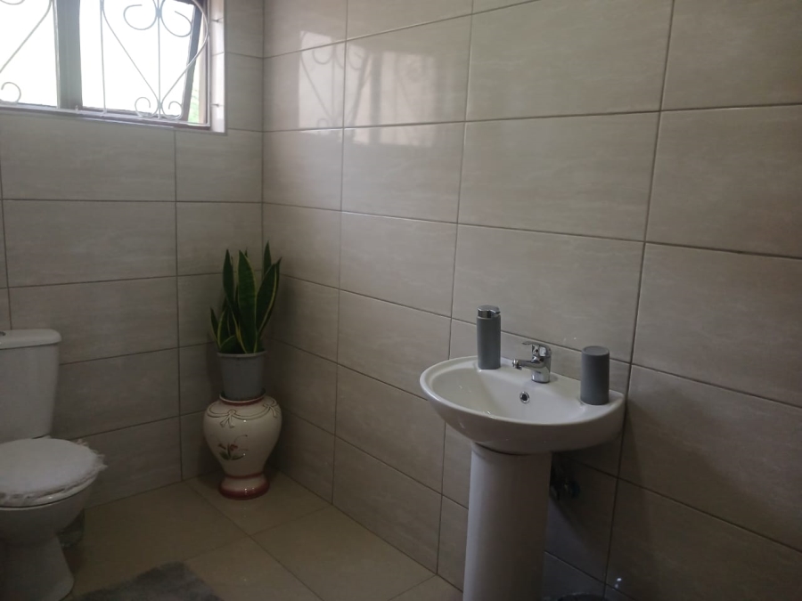 5 Bedroom Property for Sale in Stanger Manor KwaZulu-Natal
