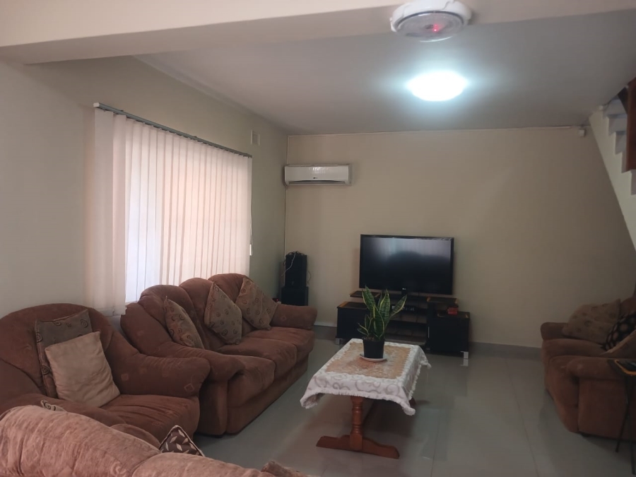 5 Bedroom Property for Sale in Stanger Manor KwaZulu-Natal