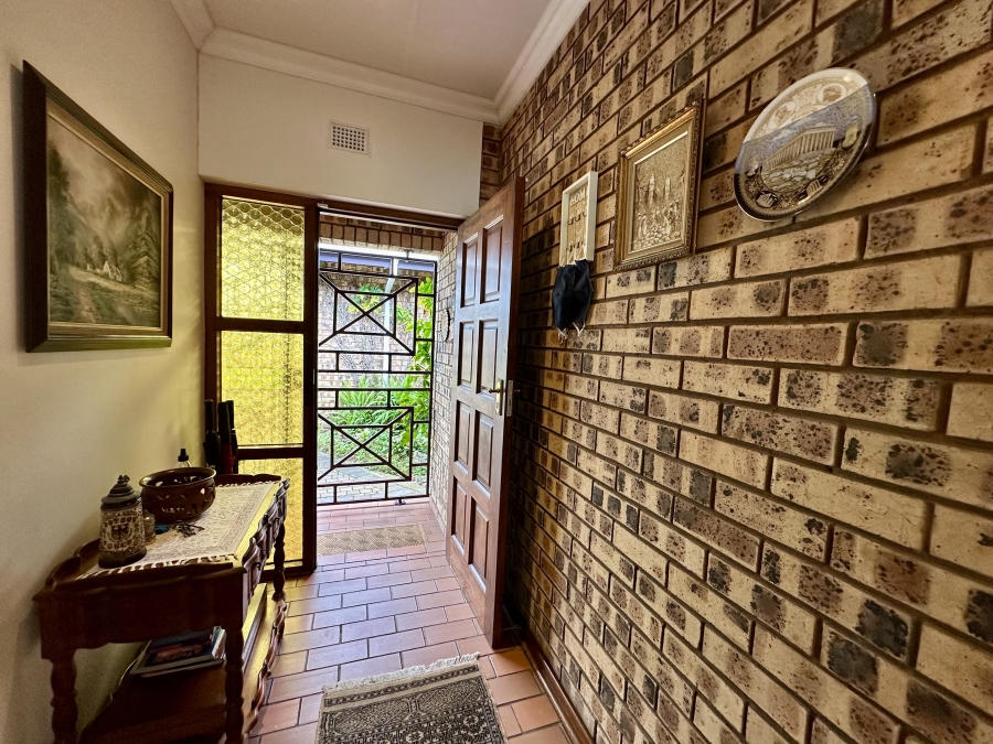 4 Bedroom Property for Sale in Meer En See KwaZulu-Natal