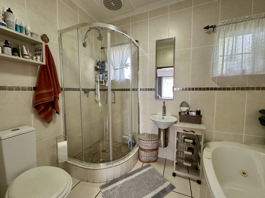 4 Bedroom Property for Sale in Meer En See KwaZulu-Natal