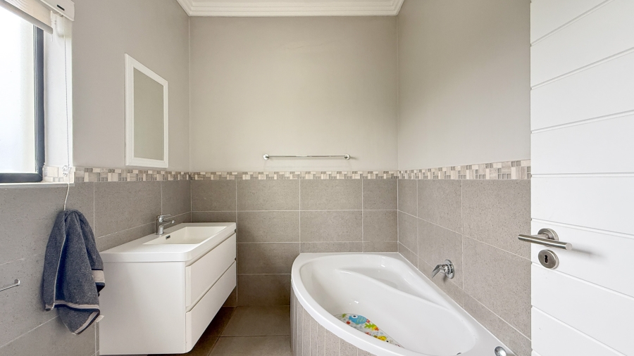 4 Bedroom Property for Sale in Ballito Central KwaZulu-Natal