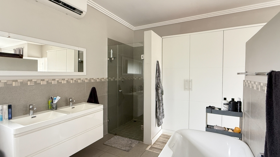 4 Bedroom Property for Sale in Ballito Central KwaZulu-Natal